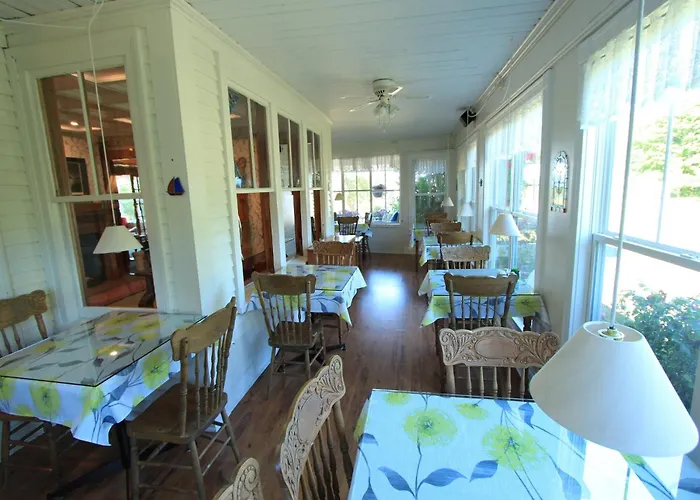 Harbourview Inn